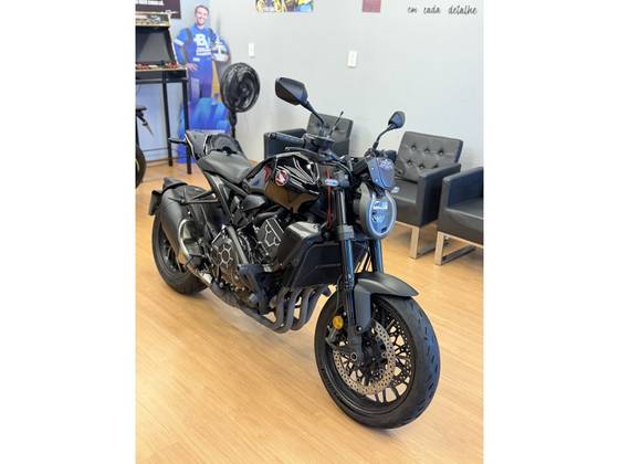 HONDA CB 1000R BLACK EDITION ABS HONDA CB 1000R BLACK EDITION ABS
